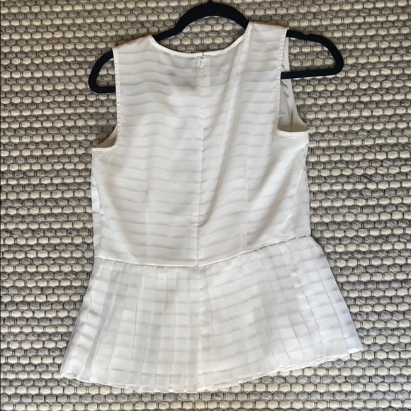 Banana Republic peplum top - Picture 3 of 3